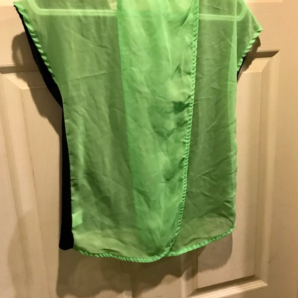 Knitworks large neon green and black t-shirt - Picture 2 of 2